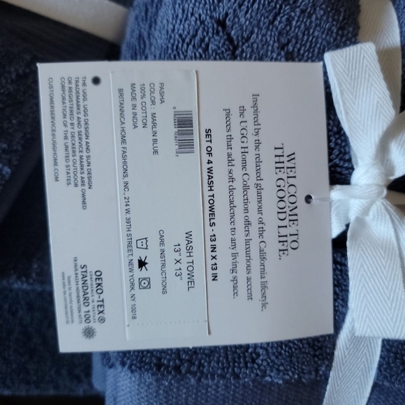 UGG towel set. (No Shower curtain, it sold). - Picture 5 of 5